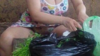 Guru Viral Tante Binor Cantik Pemilik Hotel dan Restauran Surabaya Indonesia Service Client